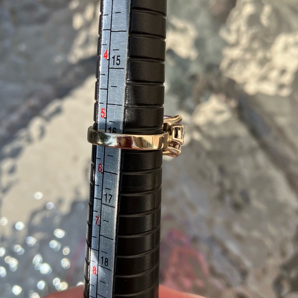 14kt White Gold Diamond Amethyst Ring. Sz 5.5 - Picture 10 of 14